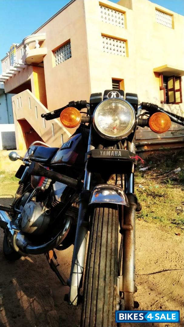 Meroon Yamaha RX 135