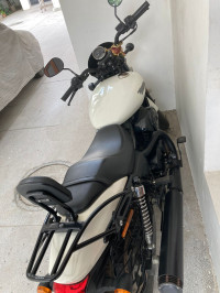 Bonneville Salt Pearl Harley Davidson Street 750