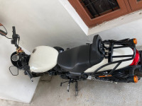 Bonneville Salt Pearl Harley Davidson Street 750