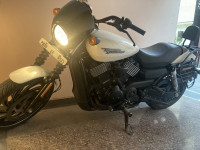 Bonneville Salt Pearl Harley Davidson Street 750