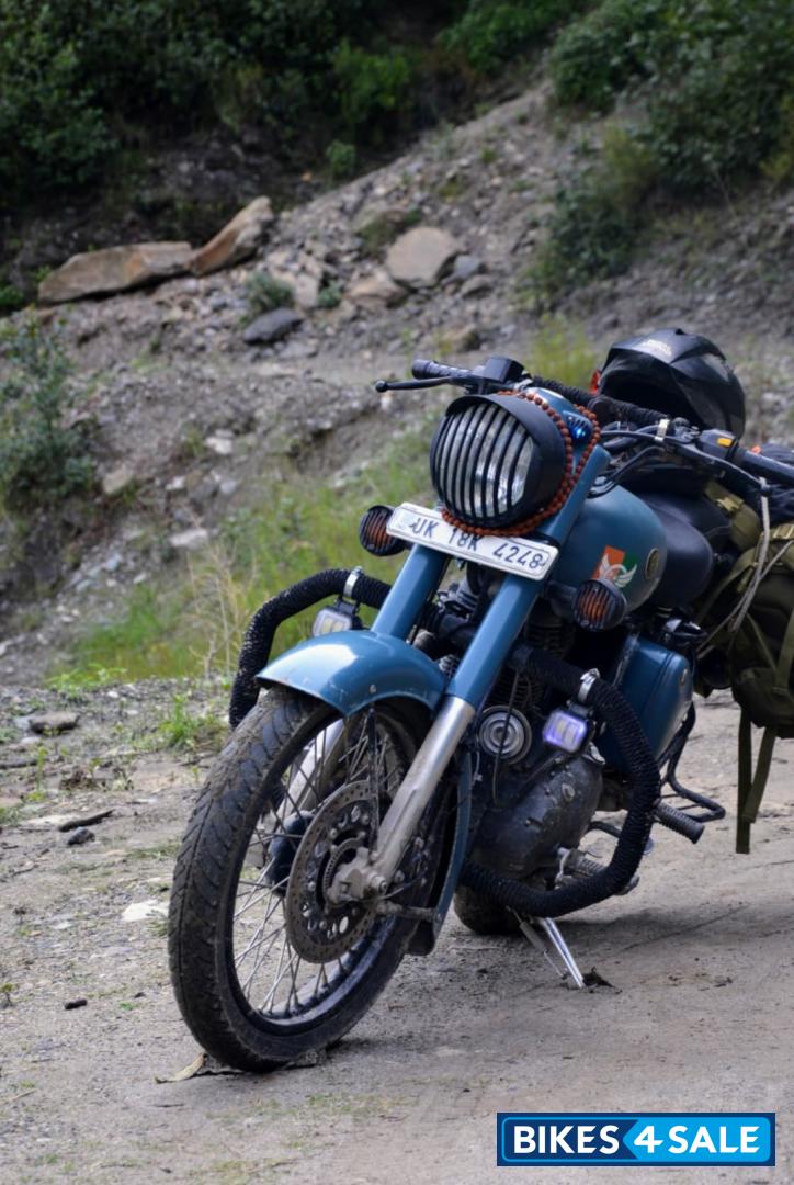 Blue And Mate Black Royal Enfield Classic Signals Airborne Blue