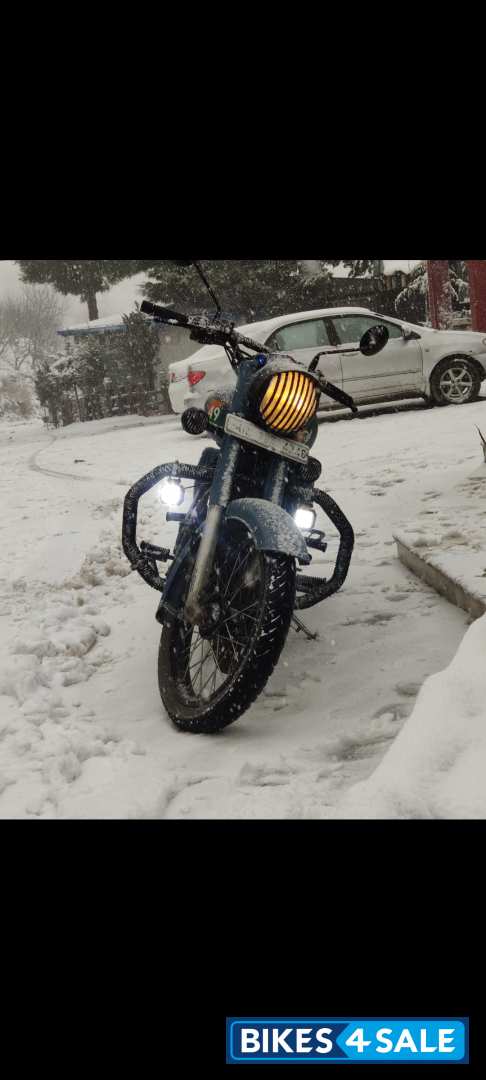 Blue And Mate Black Royal Enfield Classic Signals Airborne Blue