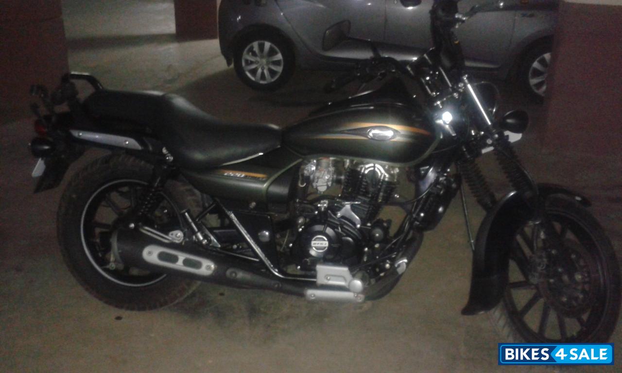 Green Bajaj Avenger Street 220