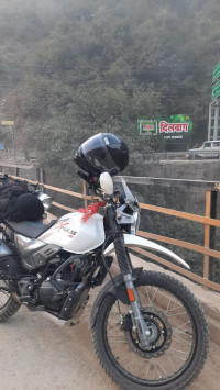 White Hero XPulse 200 BS6