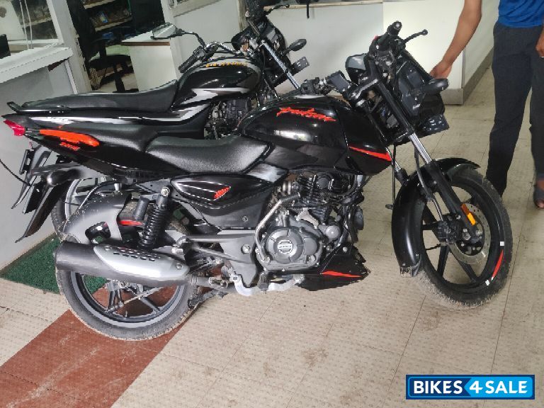Red Black Bajaj Pulsar 125 Split Seat