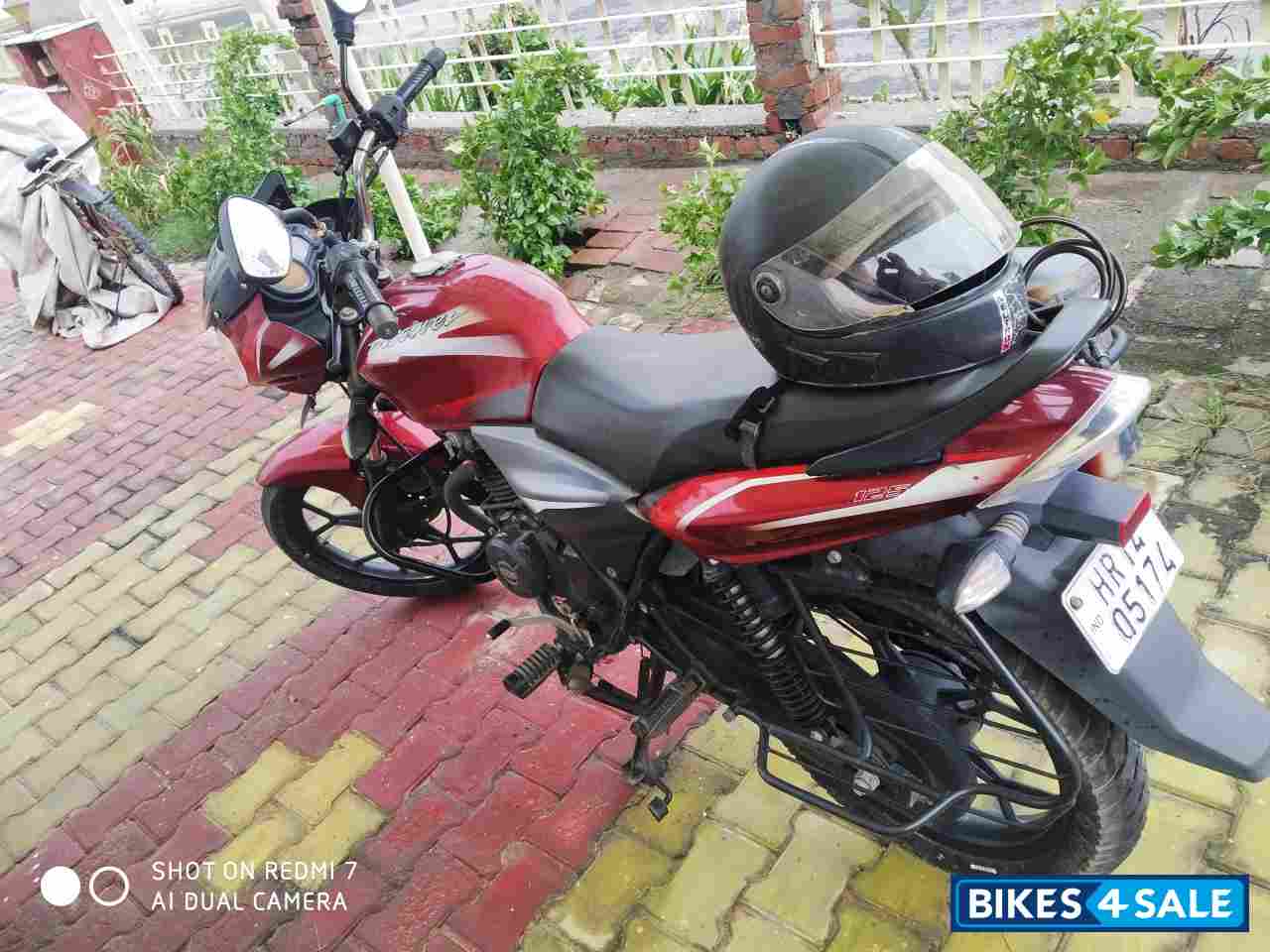 Bajaj Discover 125