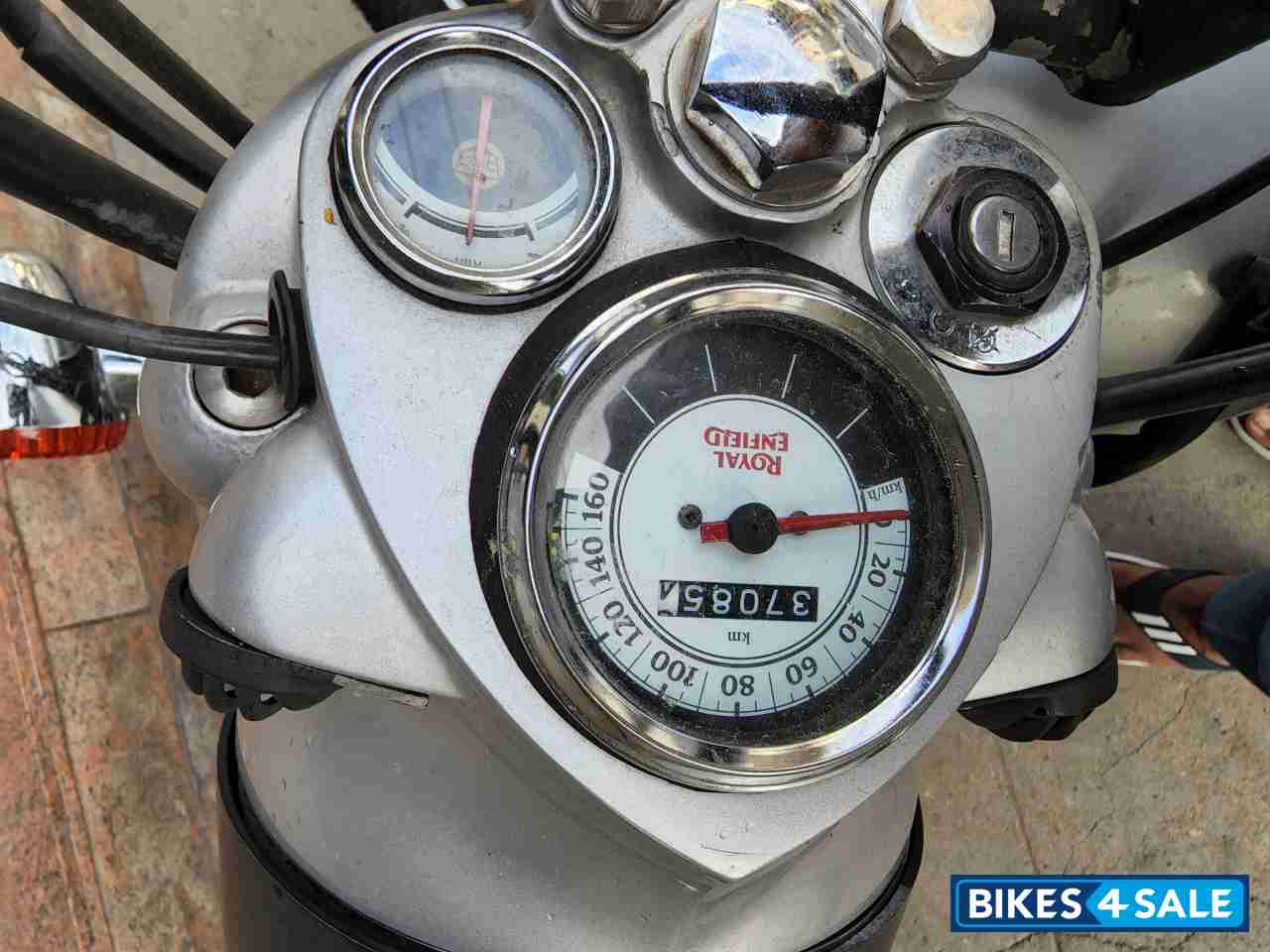 Royal Enfield Classic 350 Royal Enfield Classic 350