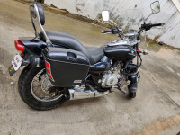 Black Bajaj Avenger 220 DTS-i