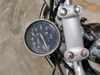 Black Bajaj Avenger 220 DTS-i