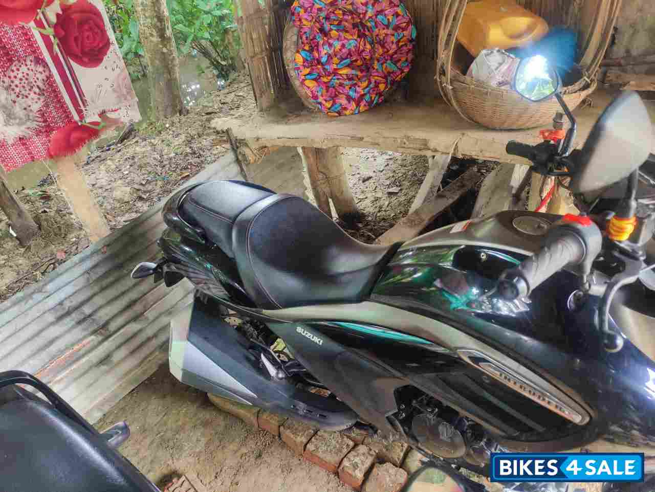 Black Suzuki Intruder 150