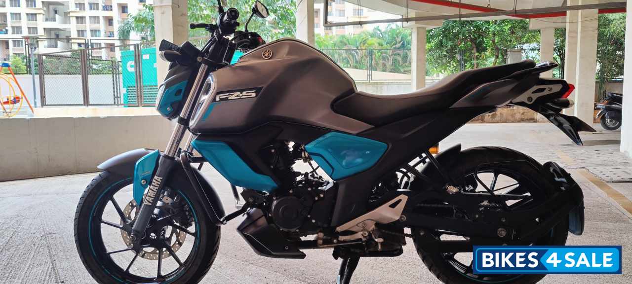 Grey Yamaha FZ-S FI V3