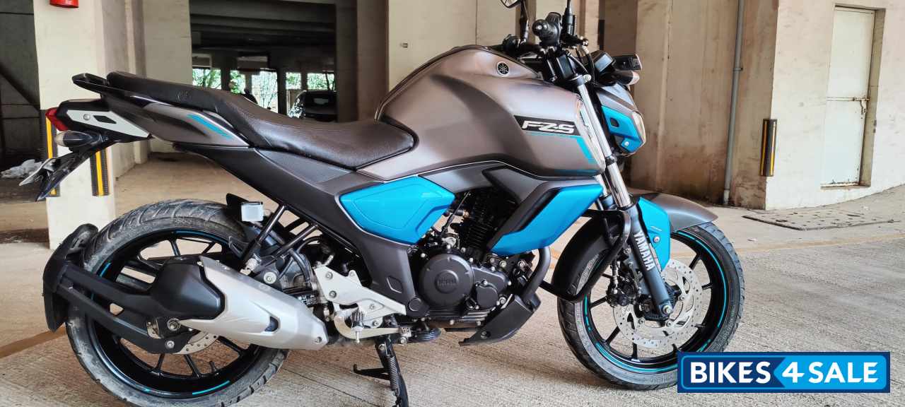 Grey Yamaha FZ-S FI V3