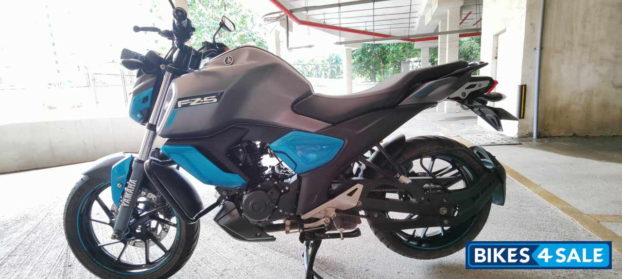 Grey Yamaha FZ-S FI V3