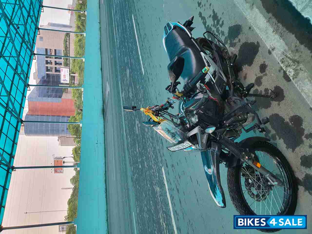 Black Hero XPulse 200 BS6