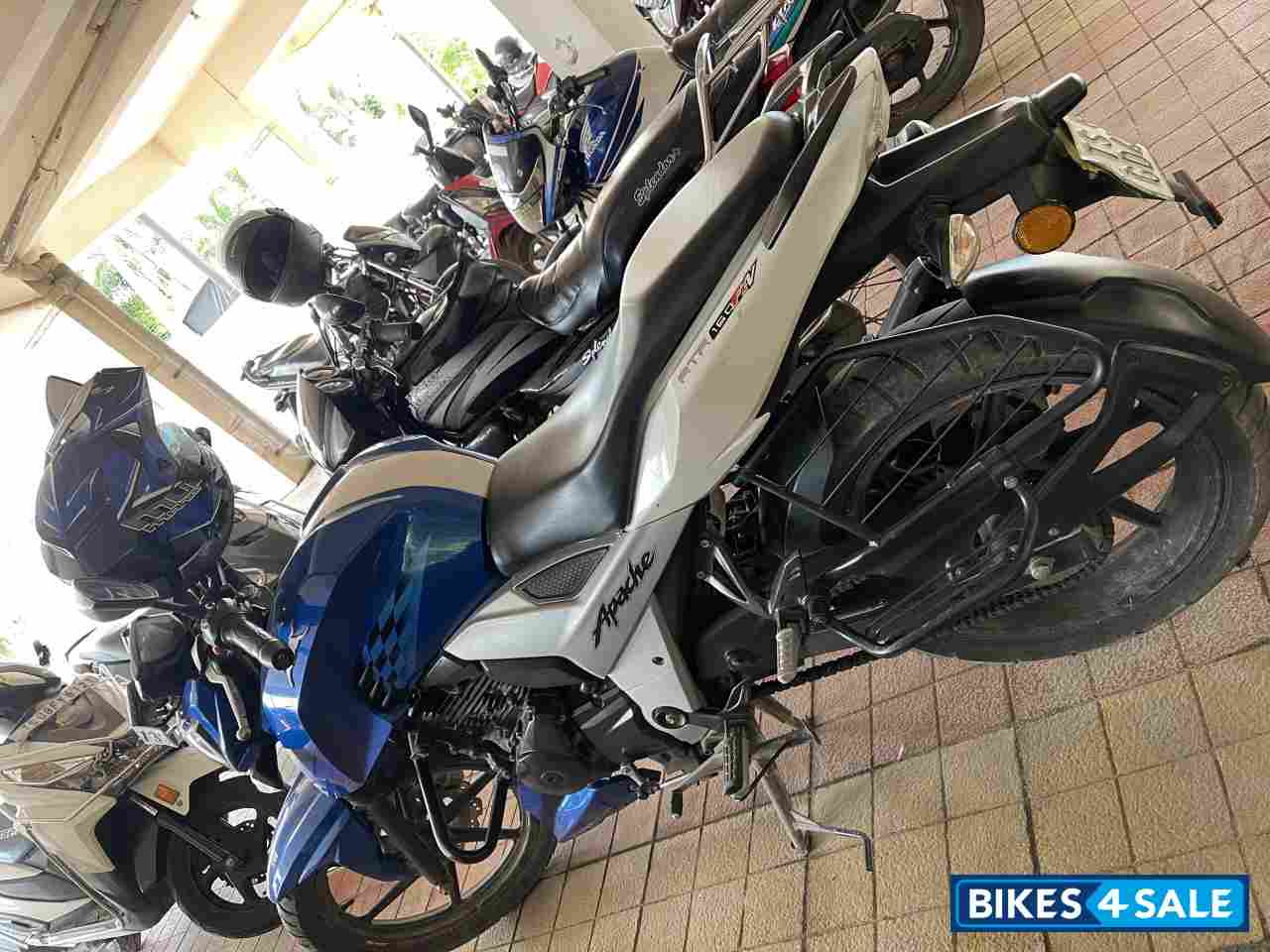 Blue TVS Apache RTR FI 160