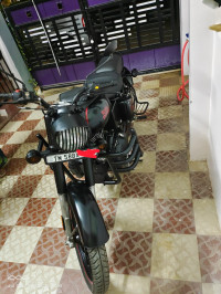 Royal Enfield Classic Stealth Black