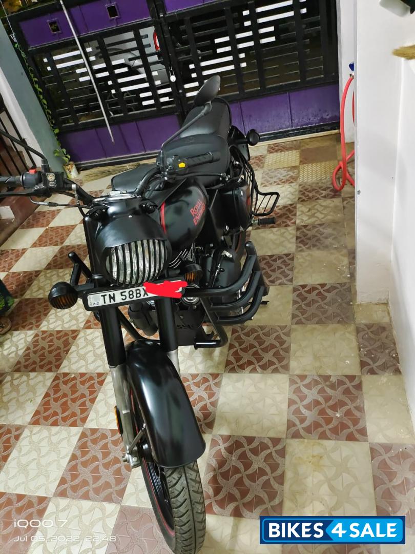 Royal Enfield Classic Stealth Black
