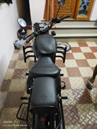 Royal Enfield Classic Stealth Black