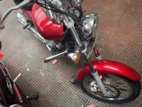 Red Bajaj Avenger 220 DTS-i