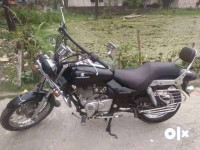 Bajaj Avenger 220 DTS-i