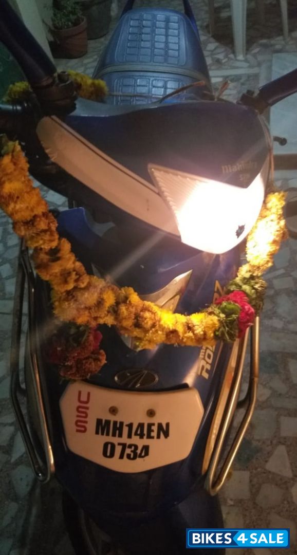 Blue Mahindra Rodeo RZ