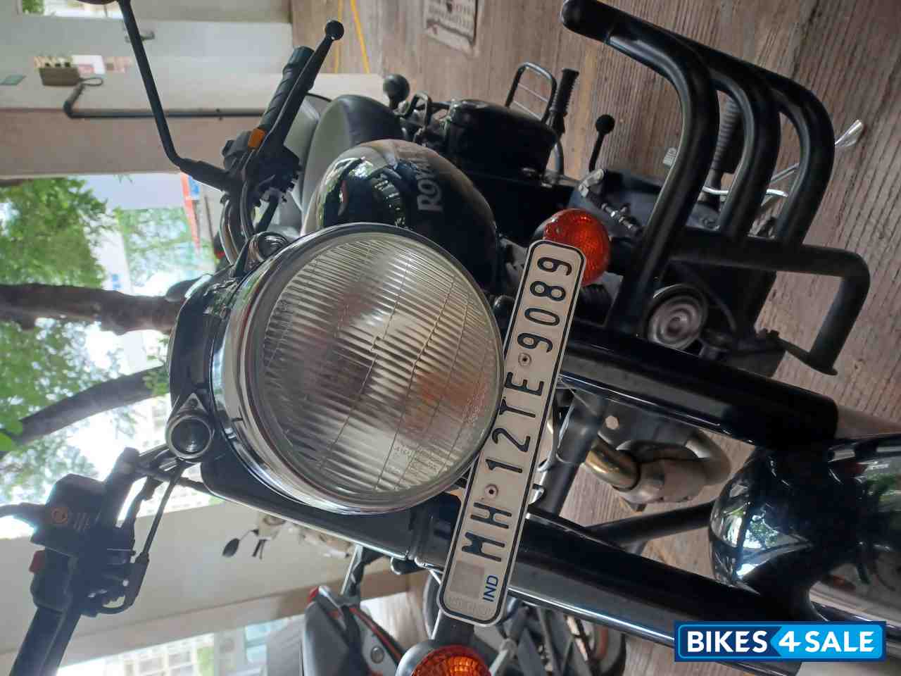 Pure Black Royal Enfield Classic 350