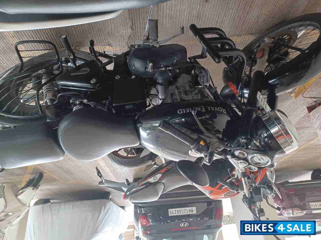 Pure Black Royal Enfield Classic 350