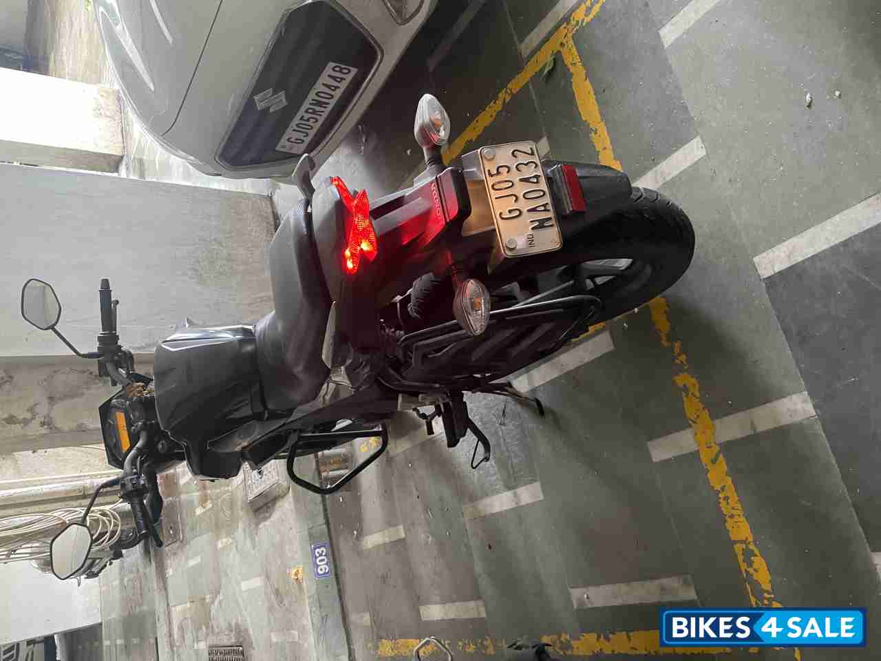 Black Honda CB Hornet 160R