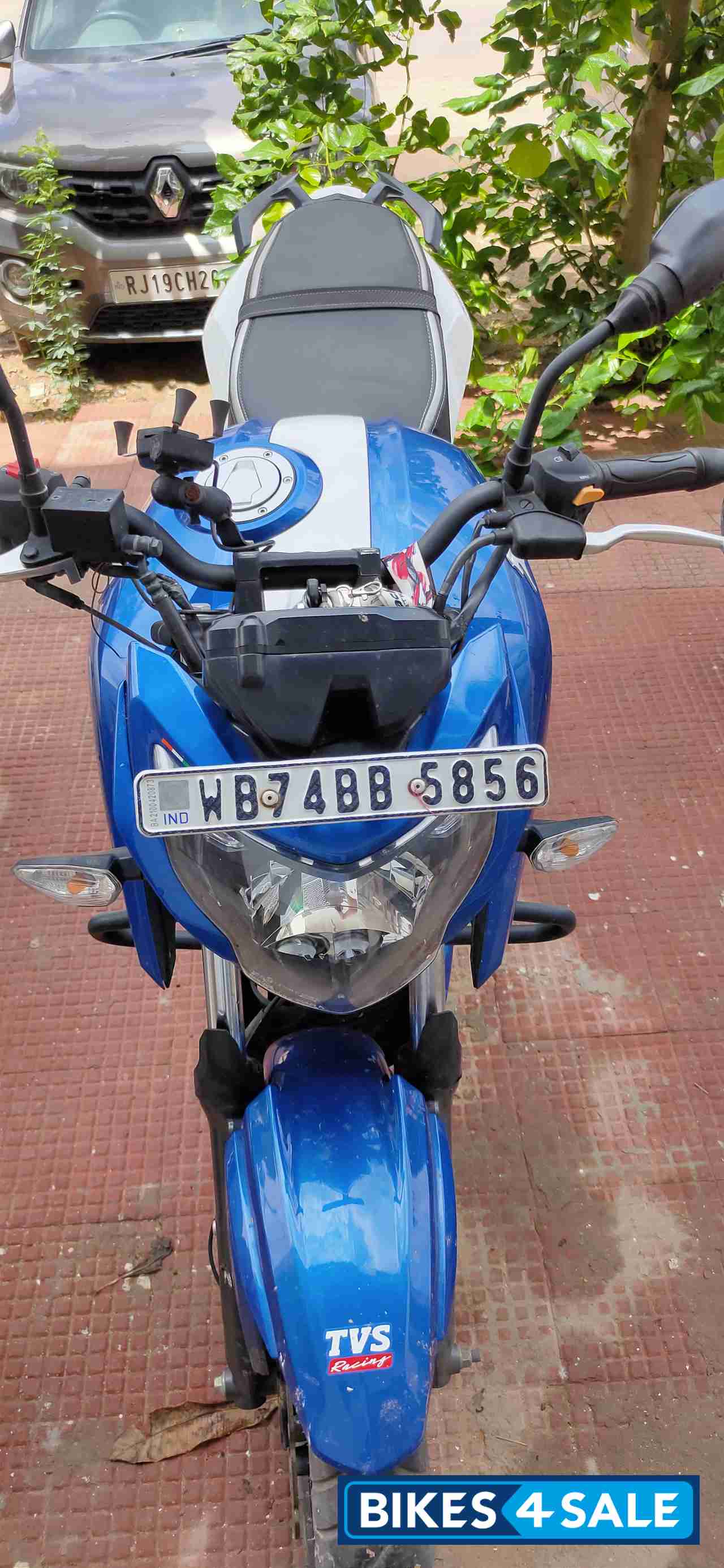 TVS Apache RTR 160 4V