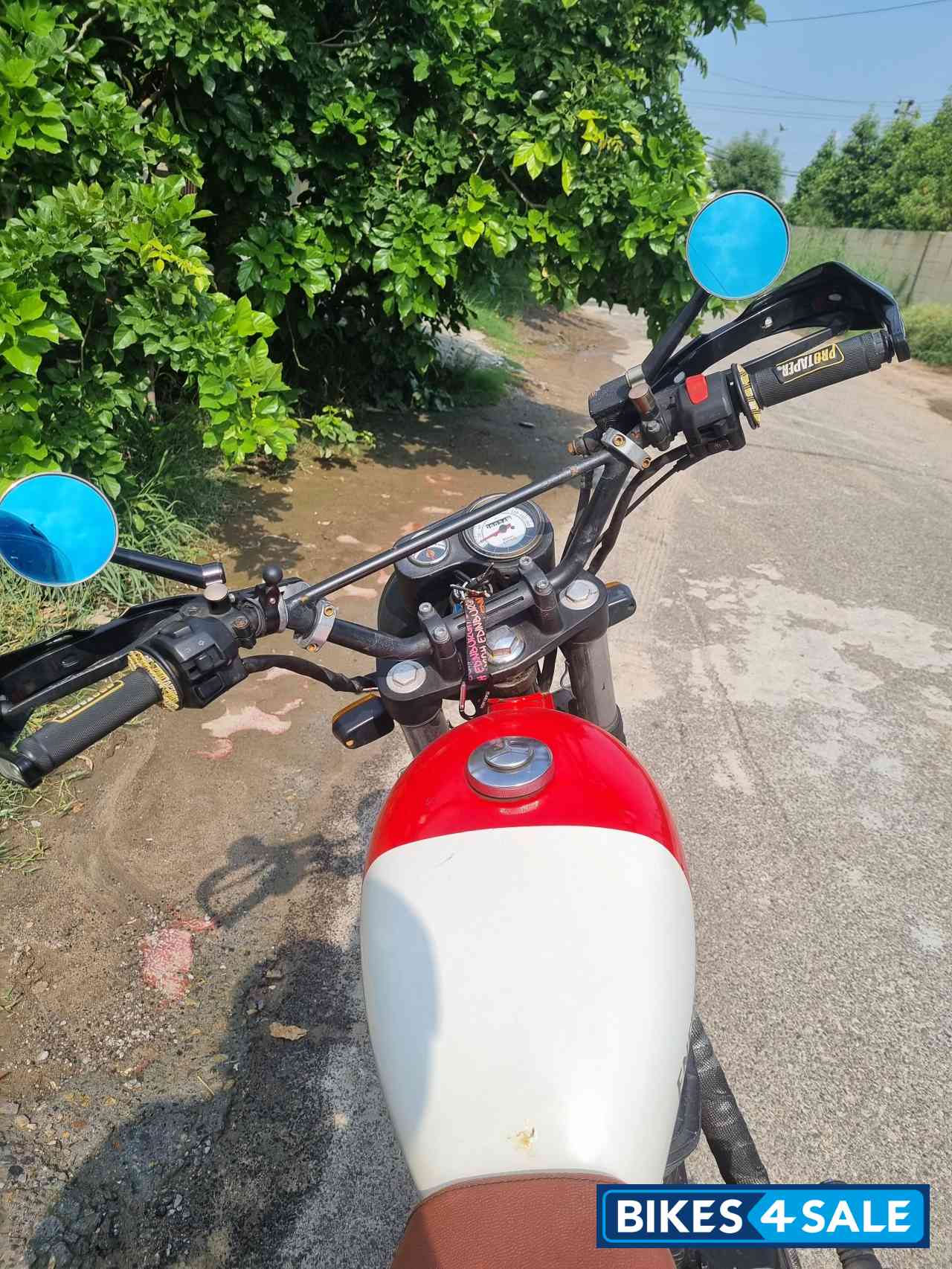 Red And White Royal Enfield Classic 350