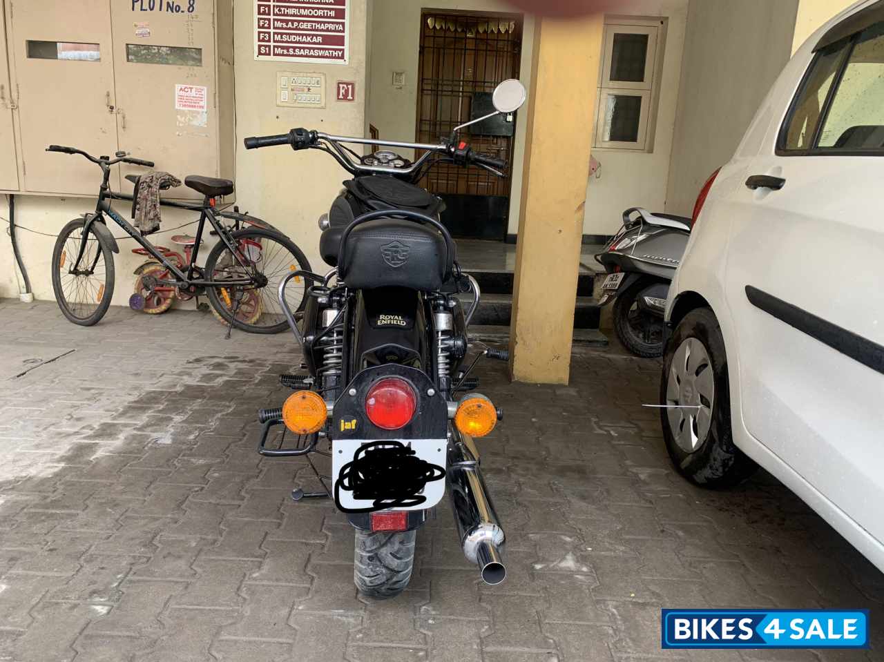 Black Royal Enfield Classic 350