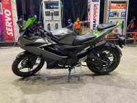 Yamaha YZF R15 V2