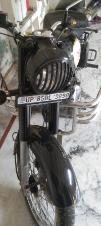 Black Royal Enfield Classic 350