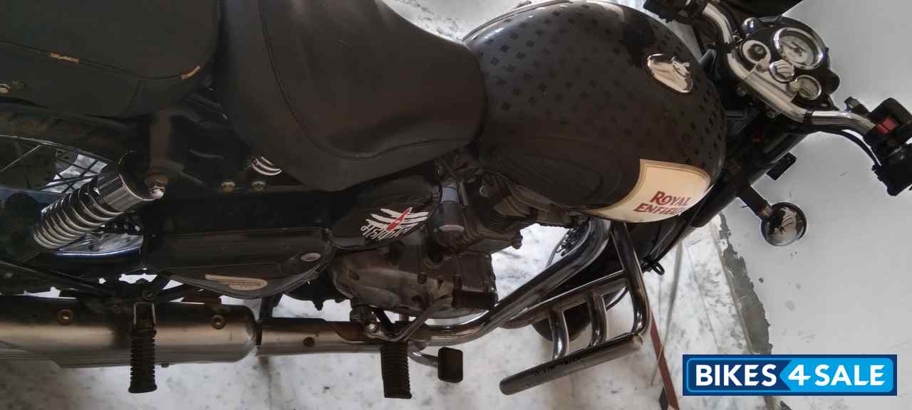 Black Royal Enfield Classic 350