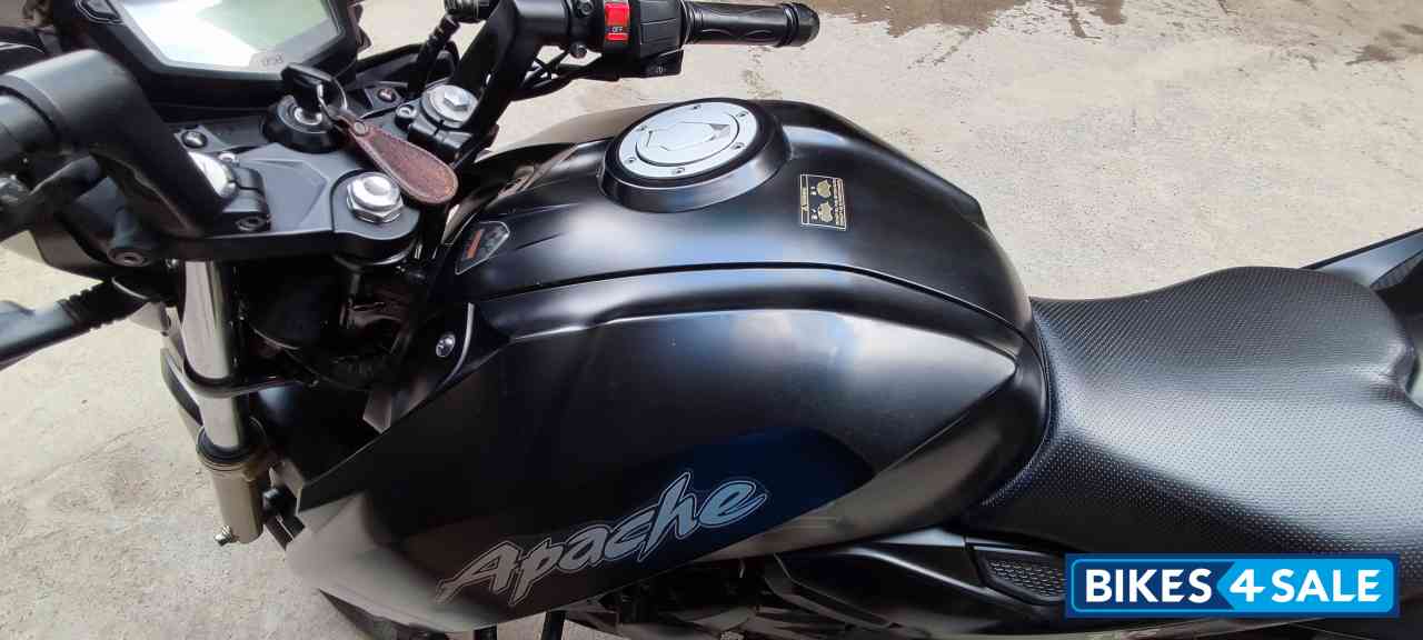 Matte Black TVS Apache RTR 200 4V