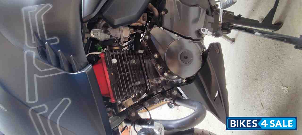 Matte Black TVS Apache RTR 200 4V