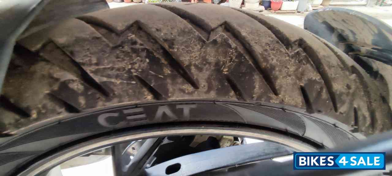 Matte Black TVS Apache RTR 200 4V