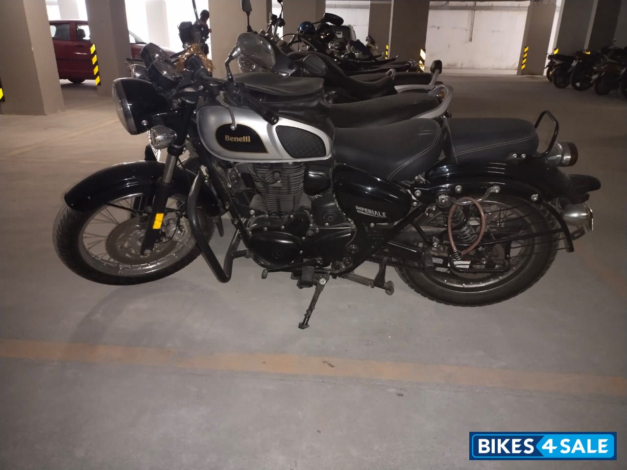 Silver Benelli Imperiale 400