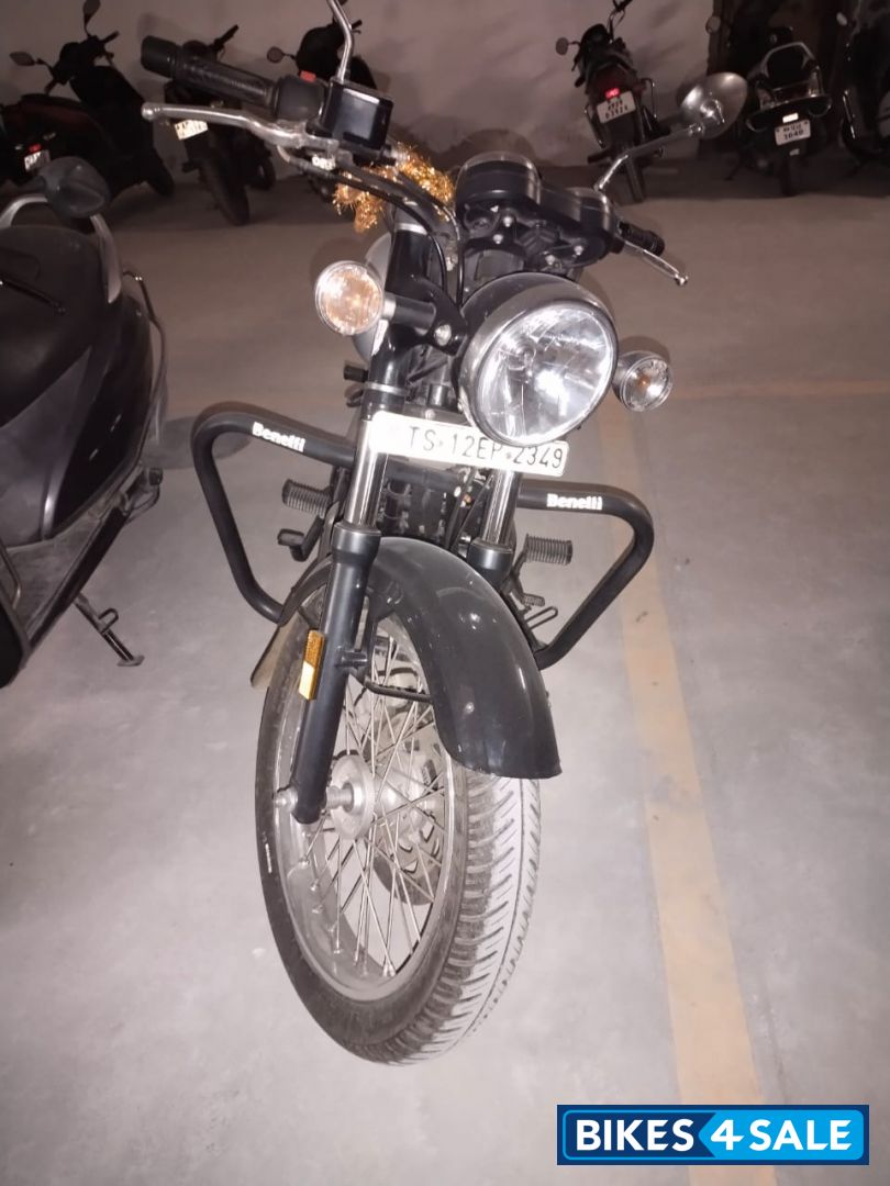 Silver Benelli Imperiale 400