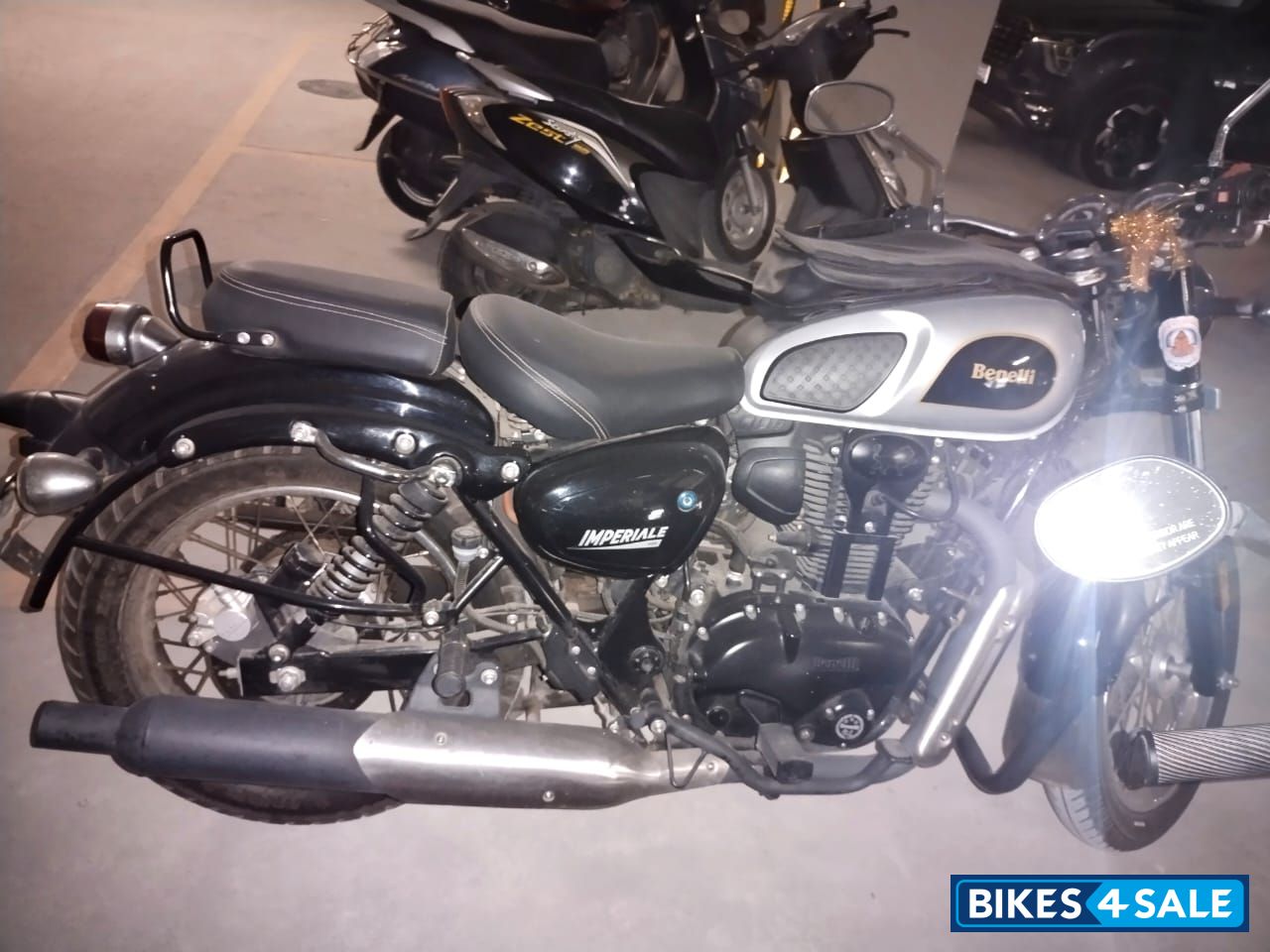 Silver Benelli Imperiale 400