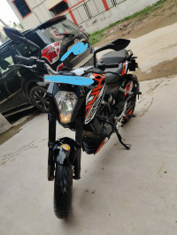 KTM Duke 125