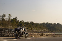 Custom White Royal Enfield Meteor 350