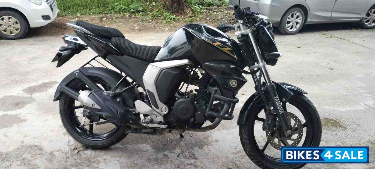 Yamaha FZ FI V2