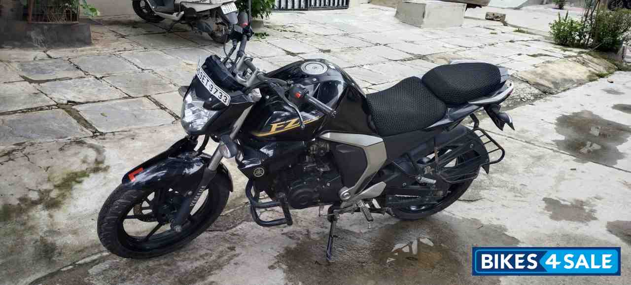 Yamaha FZ FI V2