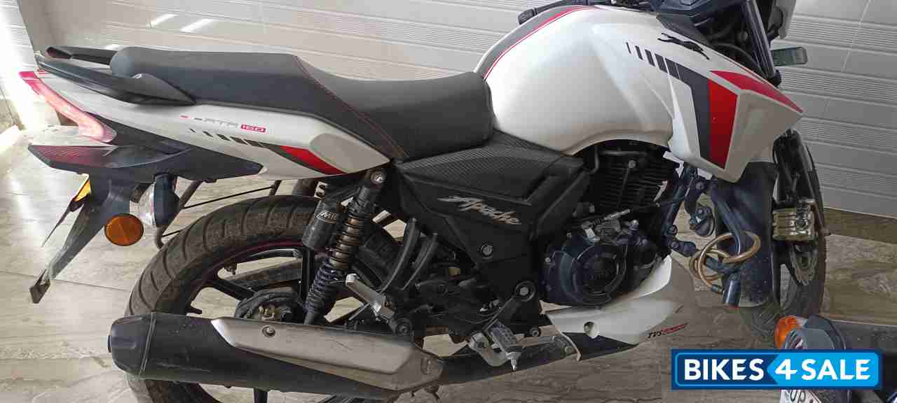 TVS Apache RTR 160 BS VI TVS Apache RTR 160 BS VI