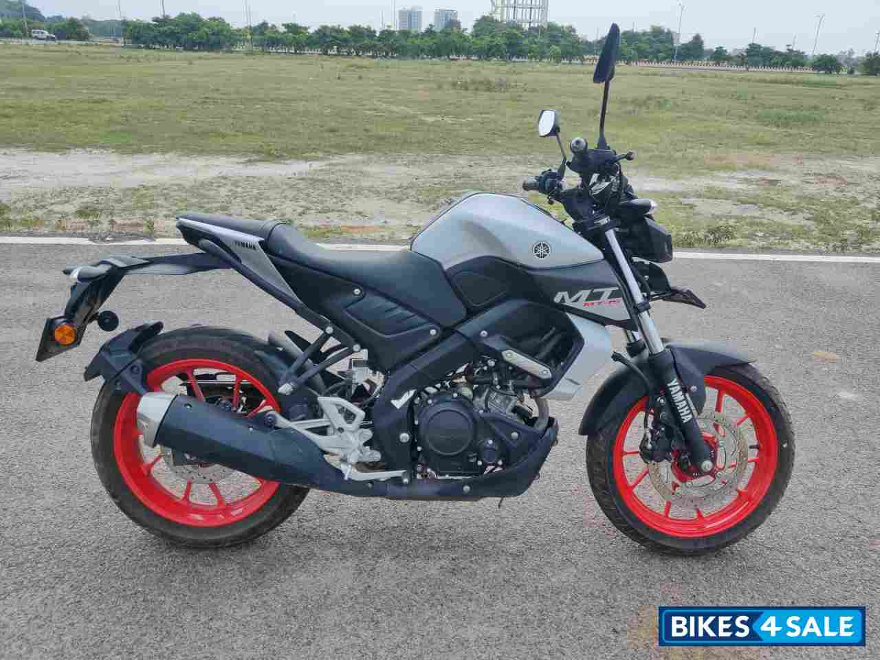 Ice Fluo Vermillion Yamaha MT-15 BS6