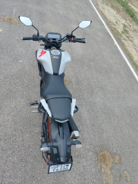 Ice Fluo Vermillion Yamaha MT-15 BS6