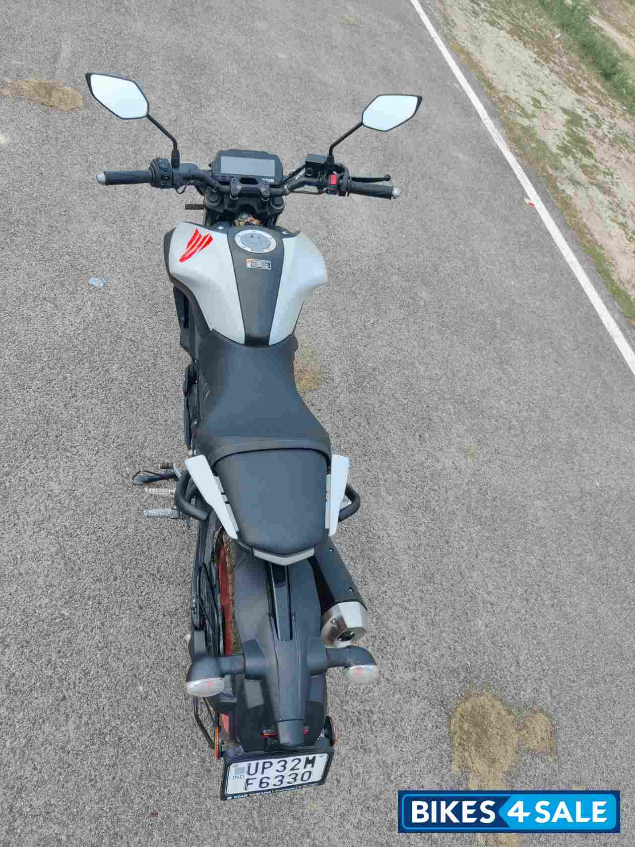 Ice Fluo Vermillion Yamaha MT-15 BS6