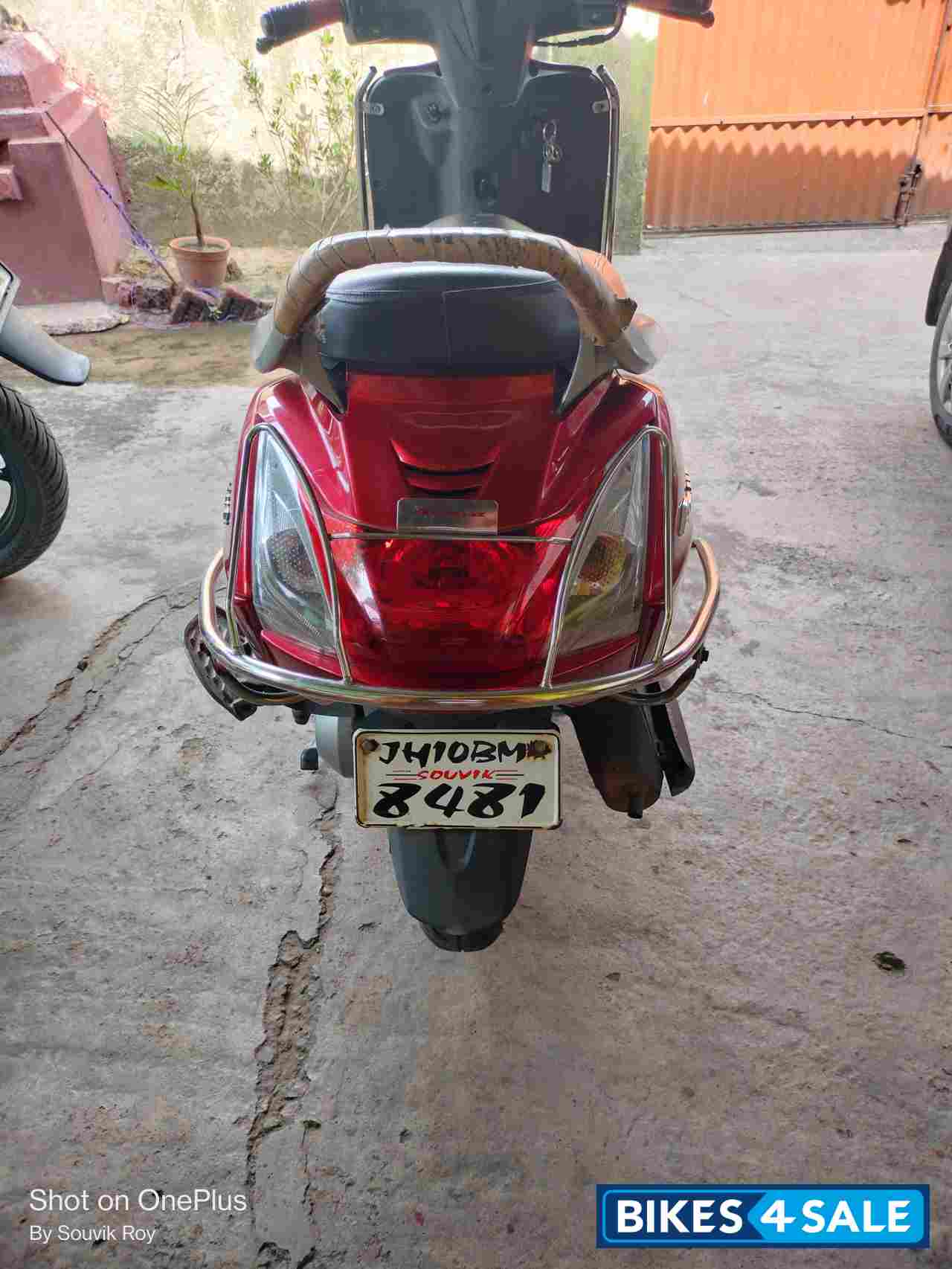 Red Honda Activa 5G