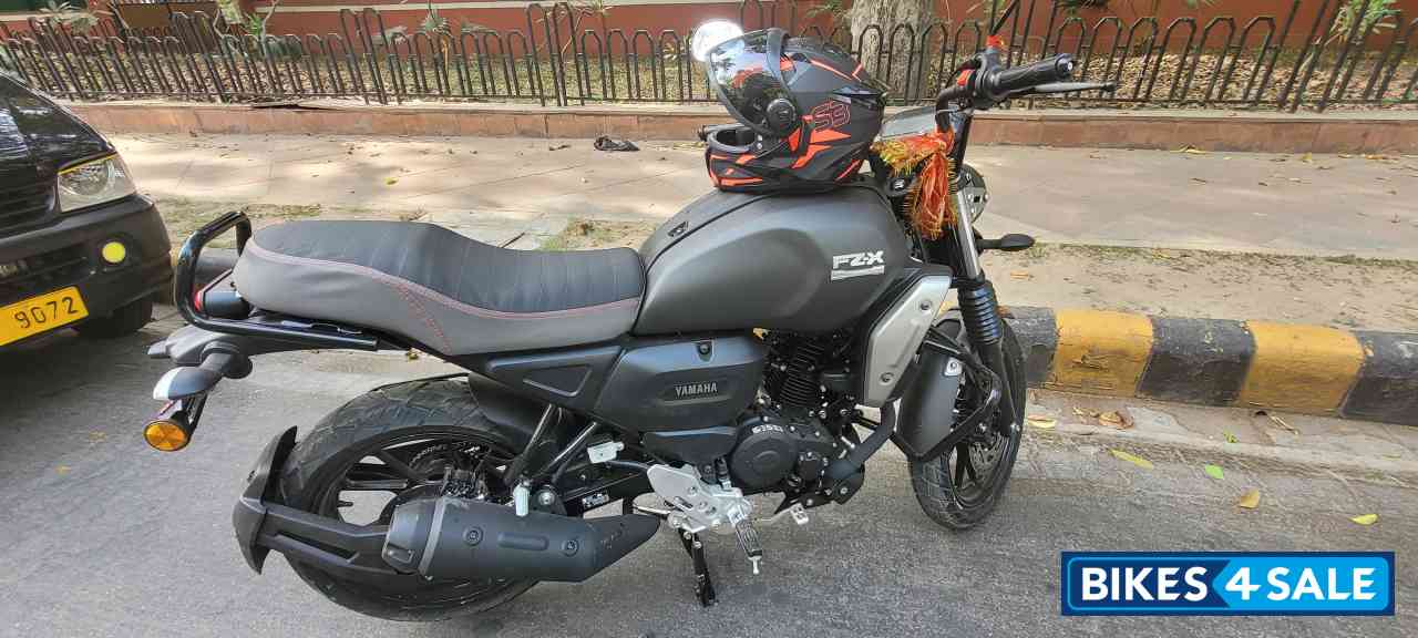 Matte Black Yamaha FZ X Matte Black Yamaha FZ X